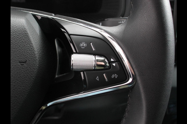 Škoda Karoq 1.5 TSI 150pk Automaat ACT Ambition | Navigatie | Android Auto / Apple Carplay | Climate Control | Camera | Parkeer sensoren | Lichtmetalen Velgen | Dab | Digitale Cockpit | Keyless Start | Led | Cruise Control Adaptive