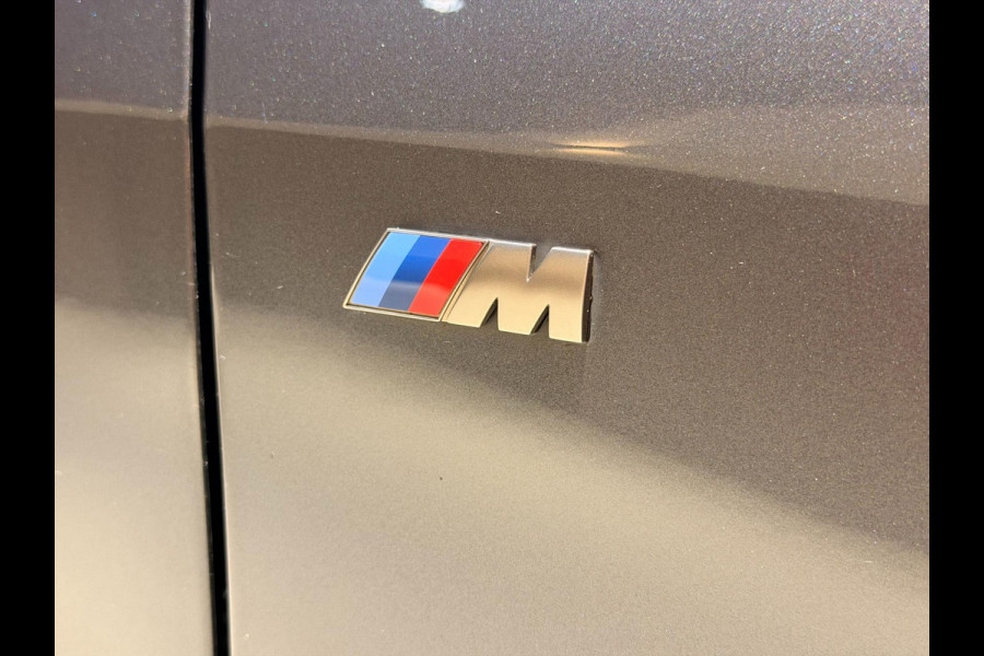 BMW 1-serie M135i xDrive High Executive PANO|M-Sport|HarmanCardon|HUD|Carplay|Stoel&Stuur verwarming|Keyless|Virtual Dash|ACC