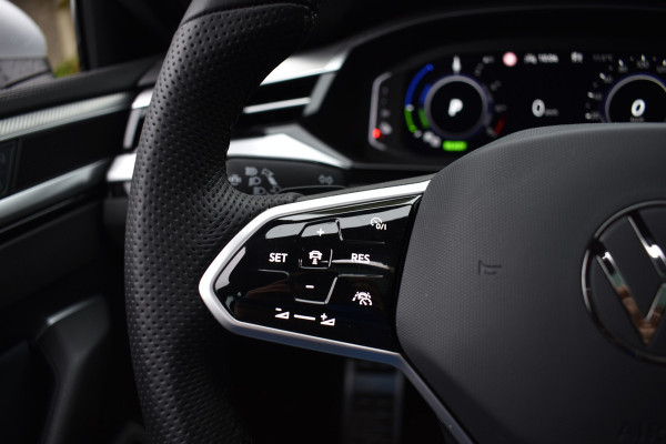 Volkswagen Arteon Shooting Brake eHYBRID 218PK DSG ELEGANCE BUSINESS+ LEDER/VIRTUAL/PANORAMADAK
