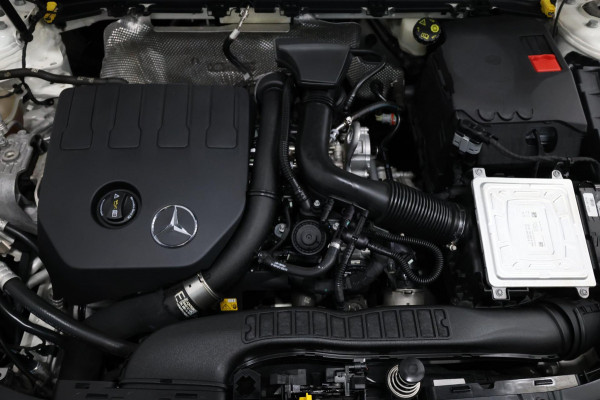 Mercedes-Benz A-Klasse 200 / 45 AMG LED/VIRTUAL/SFEER/PANO/HALF LEDER+S.VERWARMING/LMV/360 CAM/LINE/ACC/ECC/12 MDN GARANTIE!