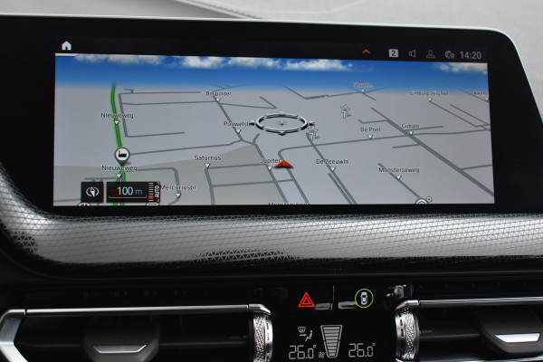 BMW 1-serie 118i Sport Line 1.5 100kW Automaat/Navigatie/carplay/stoelverwarming/btw auto