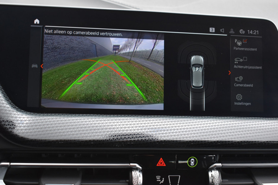 BMW 1-serie 118i Sport Line 1.5 100kW Automaat/Navigatie/carplay/stoelverwarming/btw auto