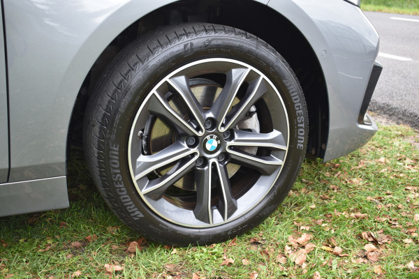 BMW 1-serie 118i Sport Line 1.5 100kW Automaat/Navigatie/carplay/stoelverwarming/btw auto
