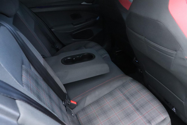 Volkswagen Golf 2.0 TSI GTI | PANO - HUD - IQ.LIGHT - HARMAN KARDON - VOL!