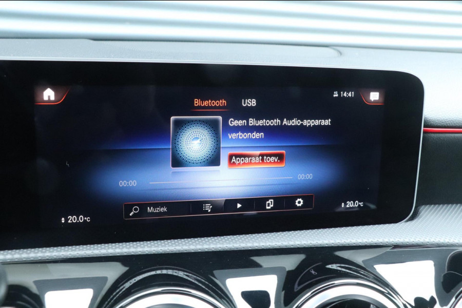 Mercedes-Benz A-Klasse A200 - Night Pakket - AMG - PANO - VOL!