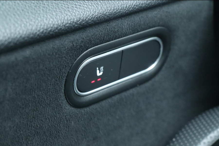 Mercedes-Benz A-Klasse A200 - Night Pakket - AMG - PANO - VOL!