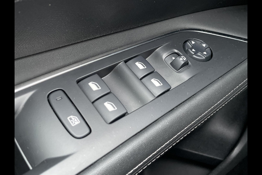 Peugeot 3008 1.2 PureTech Blue Lease Premium