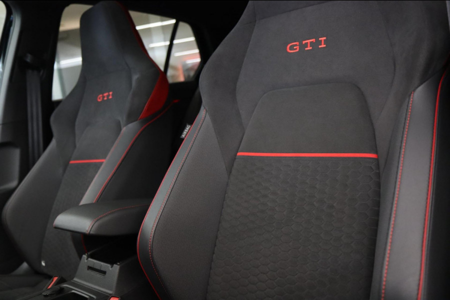 Volkswagen Golf 2.0 TSI GTI CLUBSPORT BLACKSTYLE /PANO/HK/SPECIAL/CAM/CARPLAY/IQ/VOLL