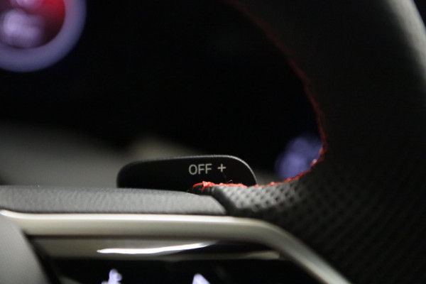 Volkswagen Golf 2.0 TSI GTI CLUBSPORT BLACKSTYLE /PANO/HK/SPECIAL/CAM/CARPLAY/IQ/VOLL