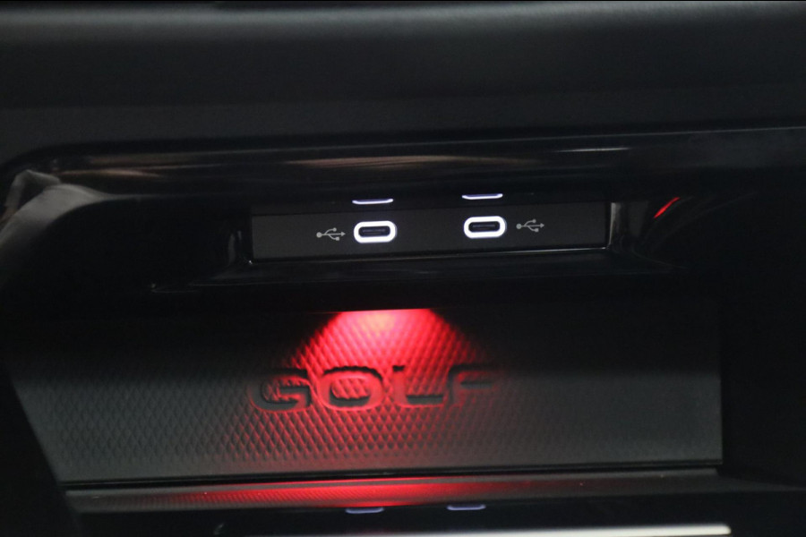 Volkswagen Golf 2.0 TSI GTI CLUBSPORT BLACKSTYLE /PANO/HK/SPECIAL/CAM/CARPLAY/IQ/VOLL