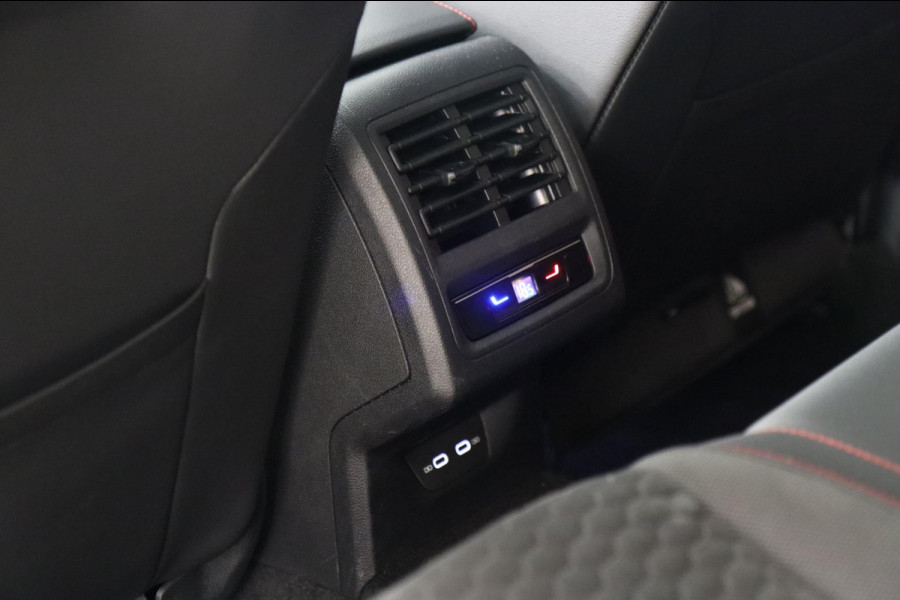 Volkswagen Golf 2.0 TSI GTI CLUBSPORT BLACKSTYLE /PANO/HK/SPECIAL/CAM/CARPLAY/IQ/VOLL