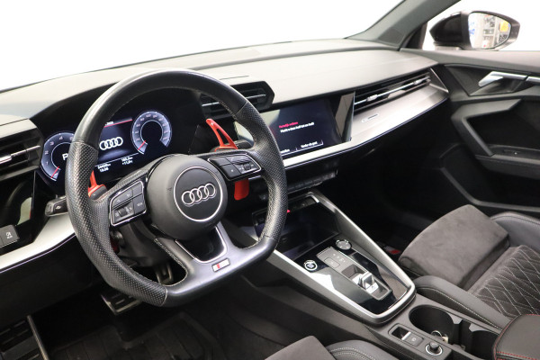 Audi A3 Limousine 35 TFSI S edition 2x S-line Panoramadak Sfeerverlichting