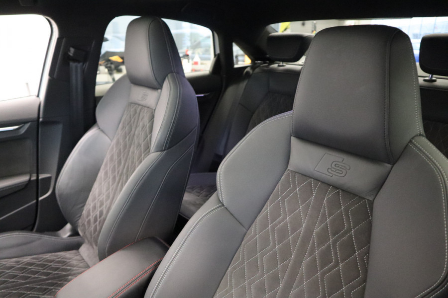 Audi A3 Limousine 35 TFSI S edition 2x S-line Panoramadak Sfeerverlichting
