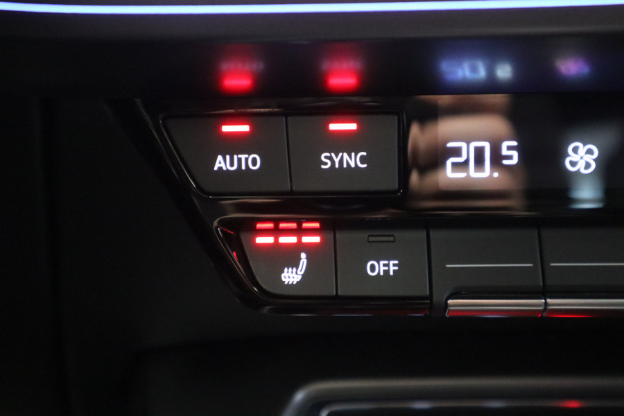 Audi A3 Limousine 35 TFSI S edition 2x S-line Panoramadak Sfeerverlichting