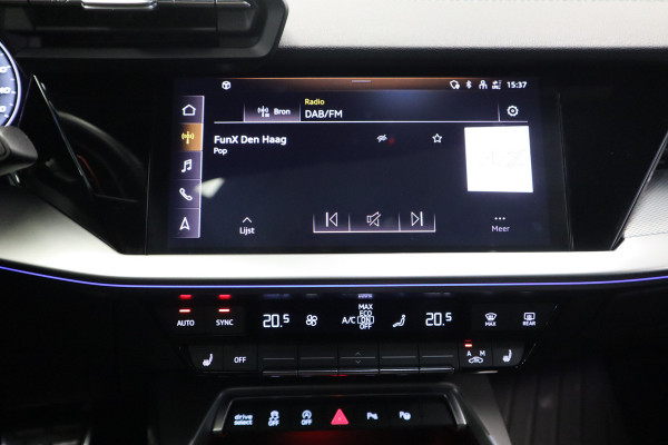 Audi A3 Limousine 35 TFSI S edition 2x S-line Panoramadak Sfeerverlichting