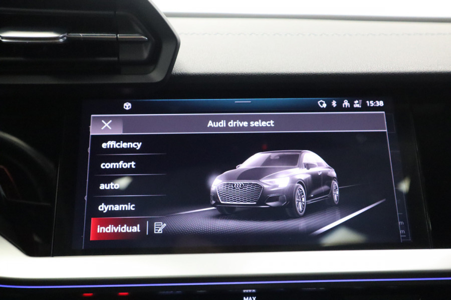 Audi A3 Limousine 35 TFSI S edition 2x S-line Panoramadak Sfeerverlichting