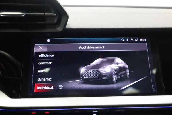 Audi A3 Limousine 35 TFSI S edition 2x S-line Panoramadak Sfeerverlichting