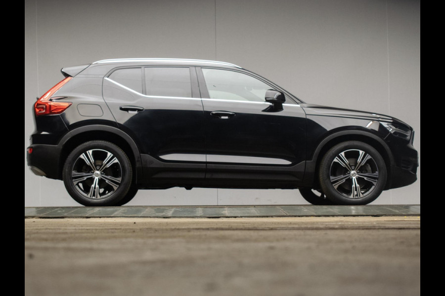 Volvo XC40 1.5 T4 Recharge Inscription Expression (APPLE CARPLAY,NAVI,LED,HARMAN/KARDON,SPORTSTOELEN,TREKHAAK,360 VIEW,CAMERA,PDC)