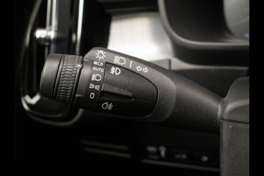 Volvo XC40 1.5 T4 Recharge Inscription Expression (APPLE CARPLAY,NAVI,LED,HARMAN/KARDON,SPORTSTOELEN,TREKHAAK,360 VIEW,CAMERA,PDC)