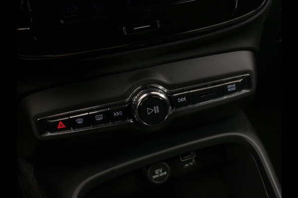 Volvo XC40 1.5 T4 Recharge Inscription Expression (APPLE CARPLAY,NAVI,LED,HARMAN/KARDON,SPORTSTOELEN,TREKHAAK,360 VIEW,CAMERA,PDC)