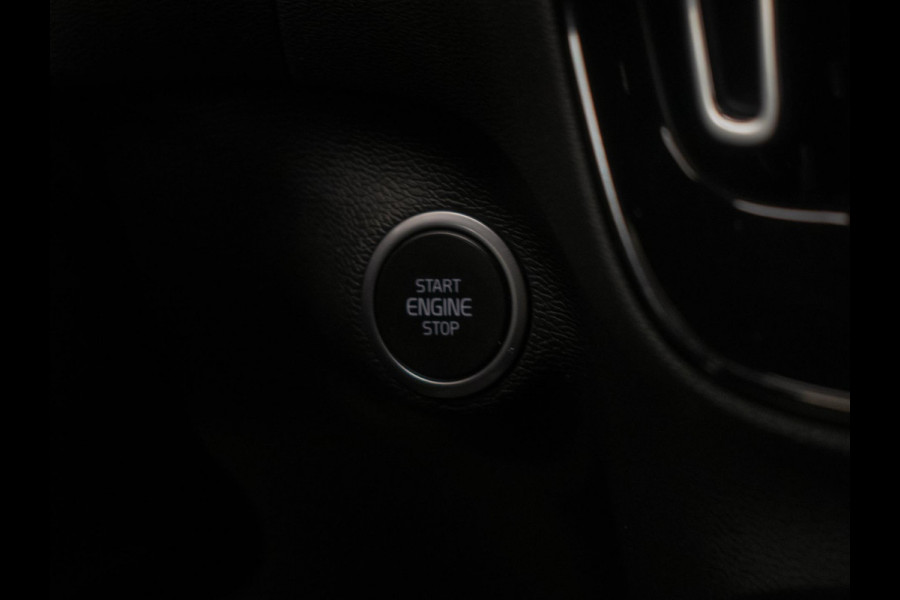 Volvo XC40 1.5 T4 Recharge Inscription Expression (APPLE CARPLAY,NAVI,LED,HARMAN/KARDON,SPORTSTOELEN,TREKHAAK,360 VIEW,CAMERA,PDC)