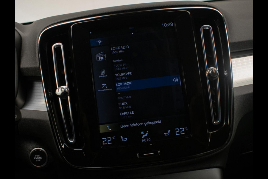 Volvo XC40 1.5 T4 Recharge Inscription Expression (APPLE CARPLAY,NAVI,LED,HARMAN/KARDON,SPORTSTOELEN,TREKHAAK,360 VIEW,CAMERA,PDC)