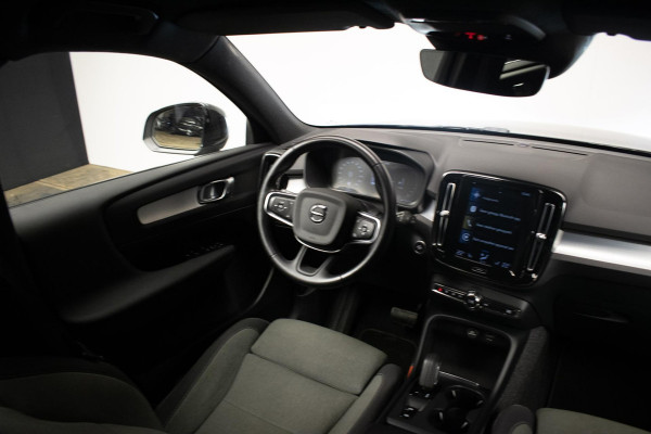 Volvo XC40 1.5 T4 Recharge Inscription Expression (APPLE CARPLAY,NAVI,LED,HARMAN/KARDON,SPORTSTOELEN,TREKHAAK,360 VIEW,CAMERA,PDC)