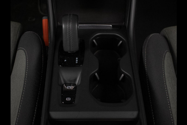 Volvo XC40 1.5 T4 Recharge Inscription Expression (APPLE CARPLAY,NAVI,LED,HARMAN/KARDON,SPORTSTOELEN,TREKHAAK,360 VIEW,CAMERA,PDC)