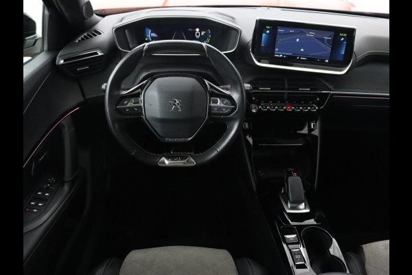 Peugeot e-2008 EV GT 50 kWh | Panoramadak | Stoelverwarming | Carplay | Adaptive cruise | Alcantara | Keyless | Camera | Full LED