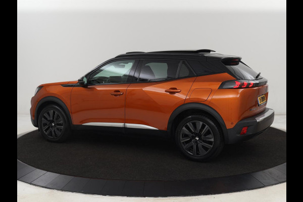 Peugeot e-2008 EV GT 50 kWh | Panoramadak | Stoelverwarming | Carplay | Adaptive cruise | Alcantara | Keyless | Camera | Full LED