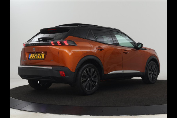 Peugeot e-2008 EV GT 50 kWh | Panoramadak | Stoelverwarming | Carplay | Adaptive cruise | Alcantara | Keyless | Camera | Full LED