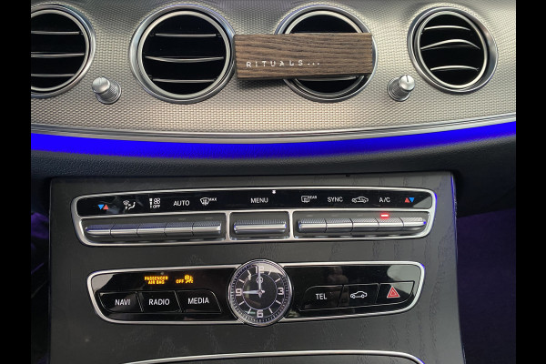 Mercedes-Benz E-Klasse 200 Business Solution AMG Upgrade Edition Panodak /Camera/ orgineel nederlands geleverde auto aan ambasade