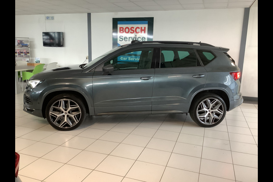 Seat Ateca 1.5 TSI FR Business Intense Panodak, Automaat, Keyless entry en start, Dealer onderhouden Dodehoek detectie, Beats audio en wegklapbare trekhaak
