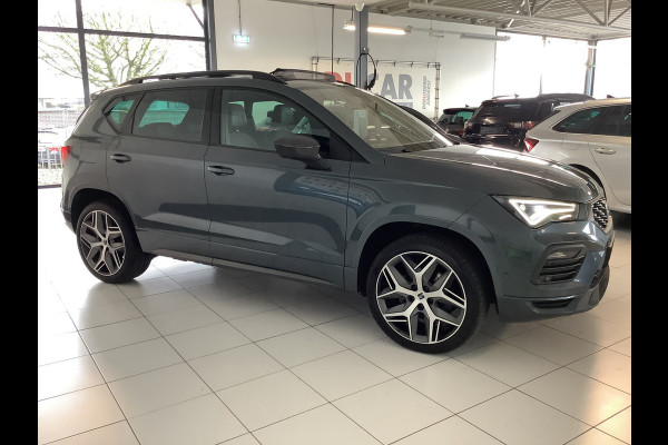 Seat Ateca 1.5 TSI FR Business Intense Panodak, Automaat, Keyless entry en start, Dealer onderhouden Dodehoek detectie, Beats audio en wegklapbare trekhaak