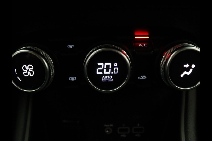 Renault Captur 100pk TCe Intens Cruise | Climate | Carplay | Navi | Parkeersens. achter