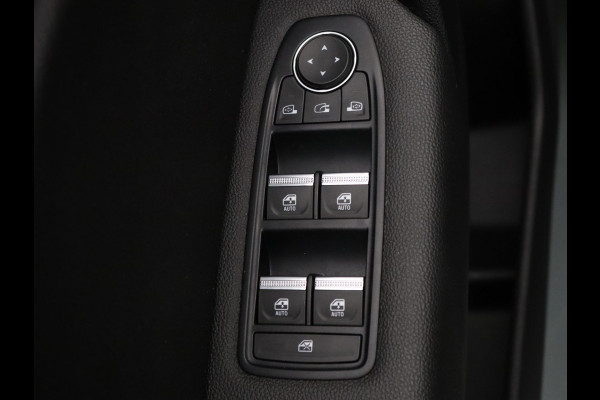 Renault Captur 100pk TCe Intens Cruise | Climate | Carplay | Navi | Parkeersens. achter