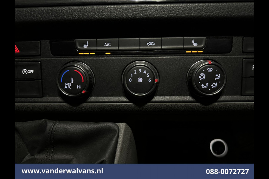 Volkswagen Crafter 2.0 TDI 141pk L3H3 L2H2 Euro6 Airco | 3000kg Trekhaak | Apple Carplay | Android Auto Cruisecontrol, Stoelverwarming, Parkeersensoren, Bijrijdersbank