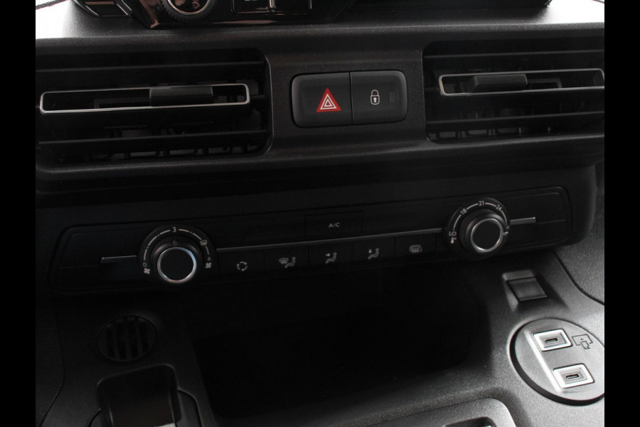 Opel Combo 1.5 BlueHDi 130 S&S L2 Automaat | Apple Carplay / Android Auto | Navigatie | Trekhaak | Airco | Camera Cruise Control | Parkeersensoren V+A | DAB