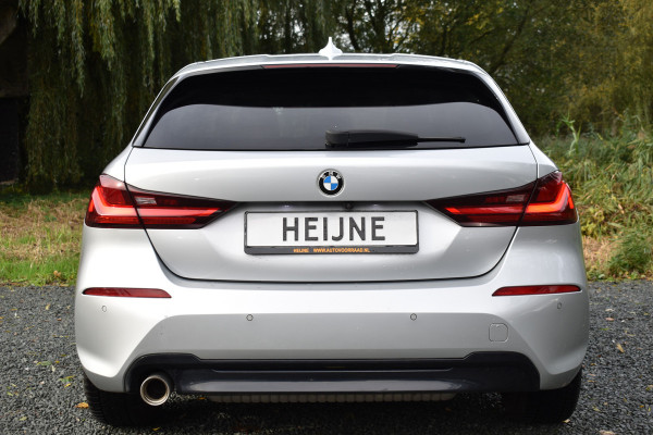 BMW 1-serie 118IA 140PK AUT. BUSINESS SPORT-LINE NAVI/LED/CAMERA/CARPLAY