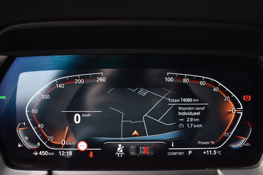 BMW 1-serie 118IA 140PK AUT. BUSINESS SPORT-LINE NAVI/LED/CAMERA/CARPLAY