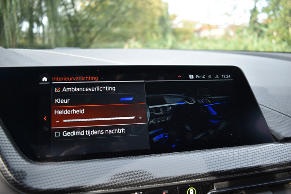 BMW 1-serie 118IA 140PK AUT. BUSINESS SPORT-LINE NAVI/LED/CAMERA/CARPLAY