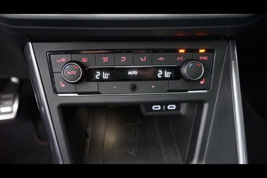Volkswagen Polo 2.0 TSI GTI AUTOMAAT-ACC-BEATS-CAMERA-CARPLAY-KEYLESS-LED-MODE-NAVIGATIE-PANORAMA-VIRTUEEL