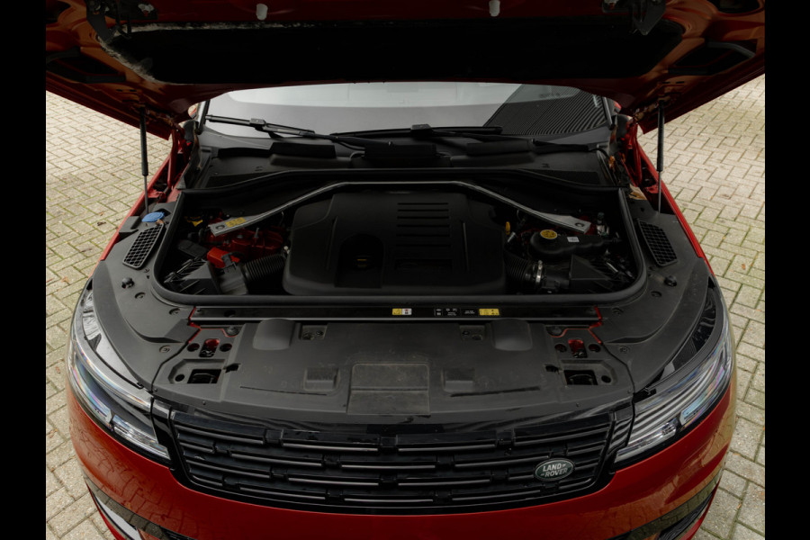 Land Rover Range Rover Sport 3.0 P510e First Edition - Pano - Rear Seat Entertainment - 4-wiel Sturing