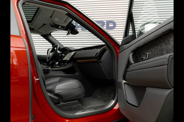 Land Rover Range Rover Sport 3.0 P510e First Edition - Pano - Rear Seat Entertainment - 4-wiel Sturing