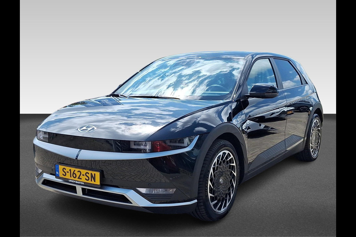 Hyundai IONIQ 5 Connect+ 77.4 kWh Bose Audio | Trekhaak | Stoel / Stuurverwarming | Warmtepomp | Slechts 724 KM!