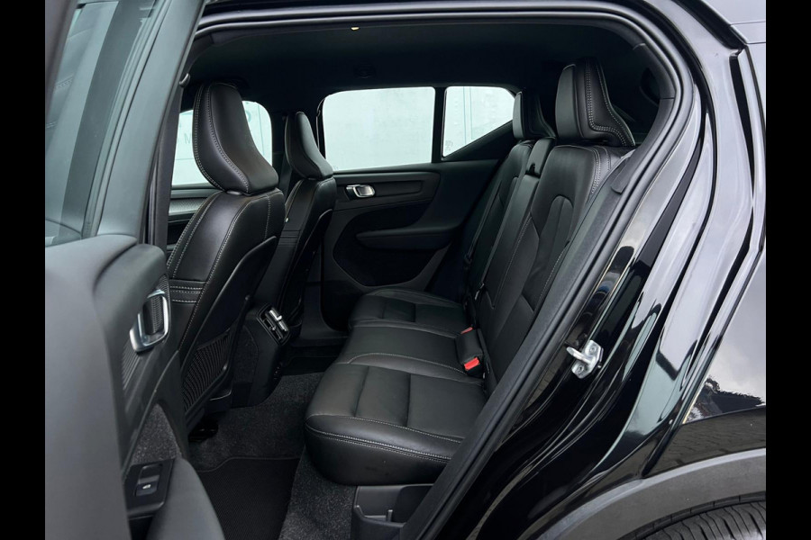 Volvo XC40 Recharge P8 AWD R-Design NL AUTO | LEDER | CAMERA | HARMAN KARDON | STUURWIEL VERW