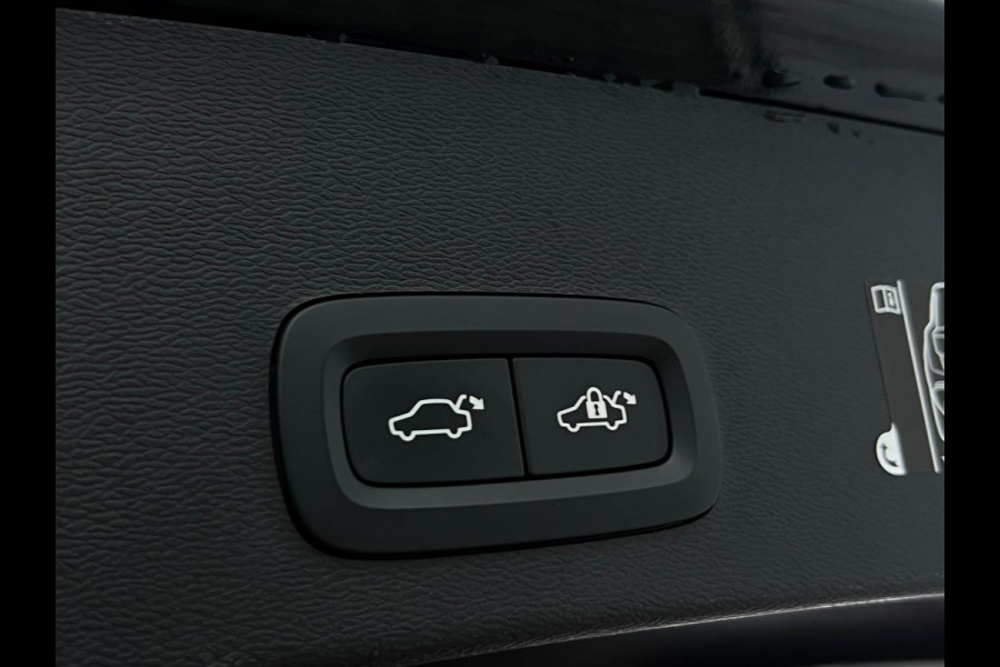 Volvo XC40 Recharge P8 AWD R-Design NL AUTO | LEDER | CAMERA | HARMAN KARDON | STUURWIEL VERW