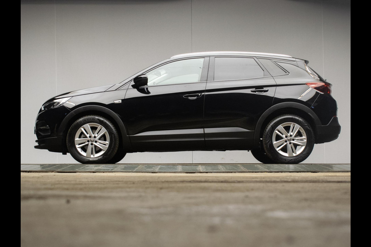 Opel Grandland X 1.2 Turbo Business Executive Sport (APPLE CARPLAY,NAVI,LED,STOELVERWARMING,LANE ASSIST,PDC,CRUISE,SPORTSTOELEN)