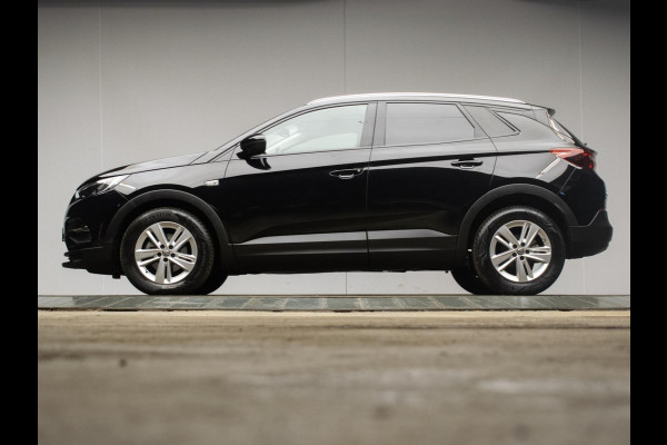 Opel Grandland X 1.2 Turbo Business Executive Sport (APPLE CARPLAY,NAVI,LED,STOELVERWARMING,LANE ASSIST,PDC,CRUISE,SPORTSTOELEN)