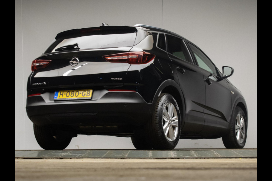 Opel Grandland X 1.2 Turbo Business Executive Sport (APPLE CARPLAY,NAVI,LED,STOELVERWARMING,LANE ASSIST,PDC,CRUISE,SPORTSTOELEN)
